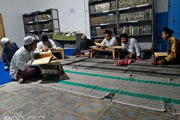 KONTEKS HUKUM BAGI MUSAFIR - Ma'had Aly Al-Ihsan